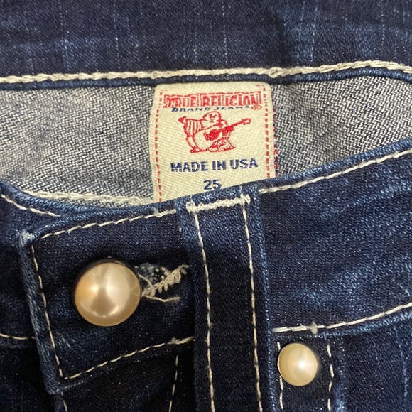 True Religion pearl jeans in great condition, only worn a few times. - Picture 5 of 6